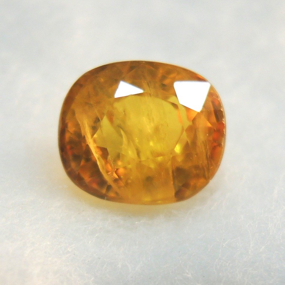 3.26ct (3.57 ratti) oval natural yellow sapphire (pukhraj) KBG-S005