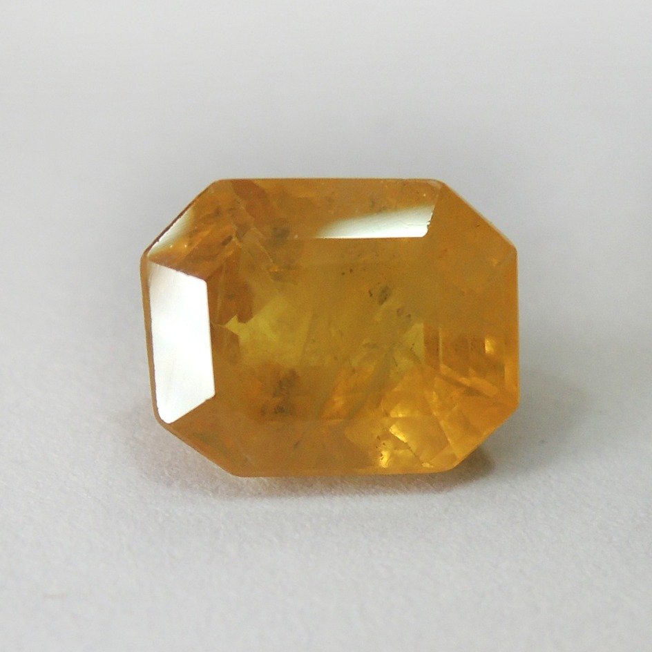 3.68ct rectangle faceted yellow-sapphire-pukhraj KBG-S003